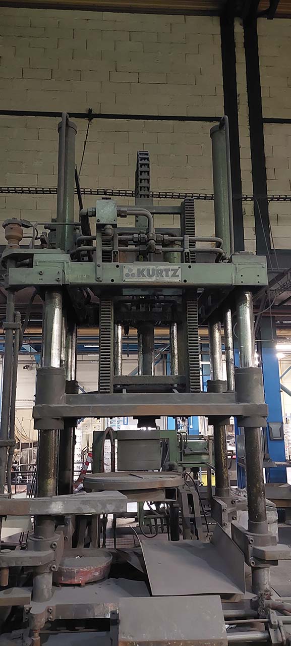 Kurtz Al 10-7 TC düşük basınçlı döküm makinesi ND1347, kullanılmış