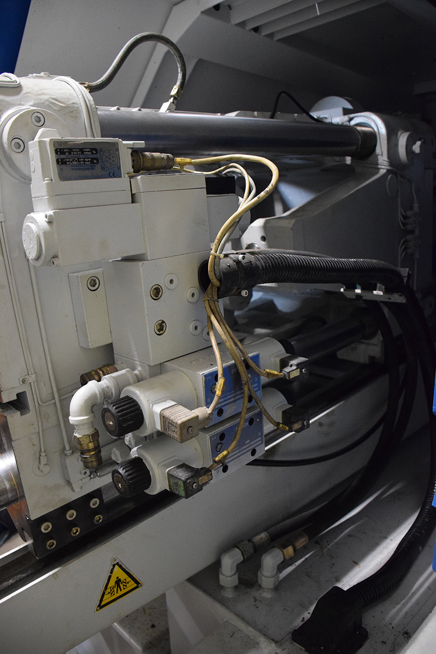 Frech DAW 125 F sıcak kamaralı basınçlı döküm makinesi WK1454, kısmen revize edilmiş