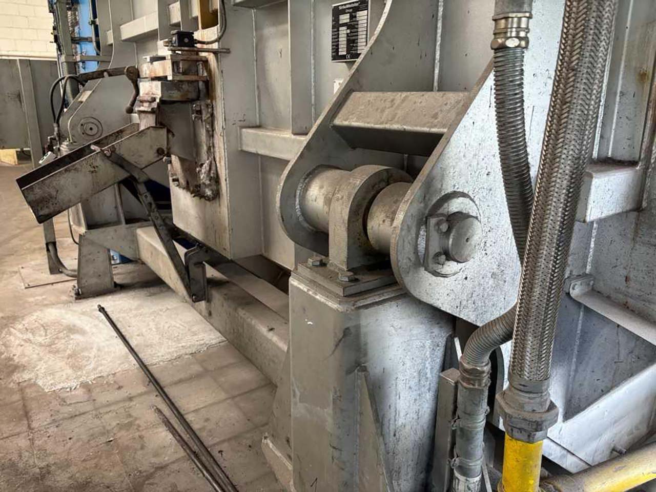 StrikoWestofen MH II-T 3000/2000 G-eg Plus+ eritme ve bekletme fırını O1843, kullanılmış StrikoWestofen MH II-T 3000/2000 G-eg Plus+ eritme ve bekletme fırını O1843, kullanılmış